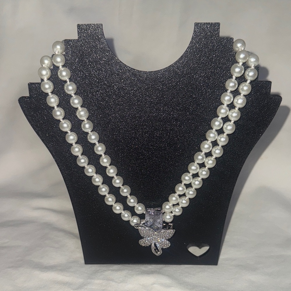 Elegant Faux Pearl Necklace with Silver Butterfly Pendant